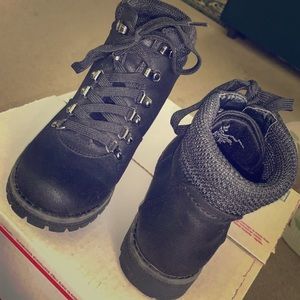 Sonoma Crayon Black Leather Boots Size 6 1/2